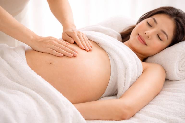 Luxury Prenatal Massage in Paris – The Thai Experience on the Champs-Élysées